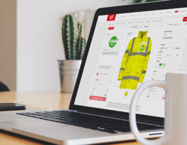 Ladda upp egna plagg och beställ transfertryck - på datorn